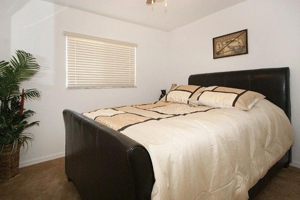 Schlafzimmer 2